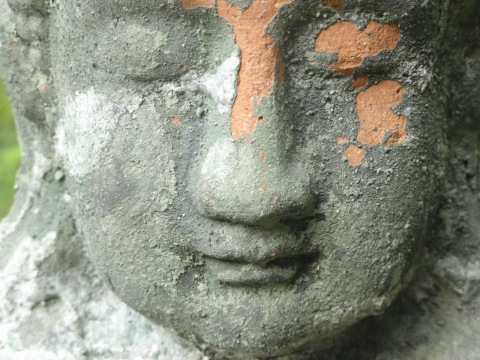 wabi-sabi, buddha face, site credit: eimagination.blogspot.com/2012/07/wabi-sabi.html