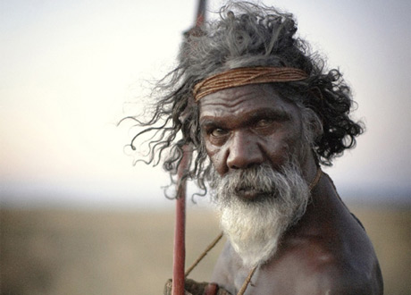 australia-aborigines, site credit: http://theburtonwire.com/2013/02/15/politics/australia-passes-bill-to-officially-recognize-indigenous-population/attachment/australia-aborigines-460/